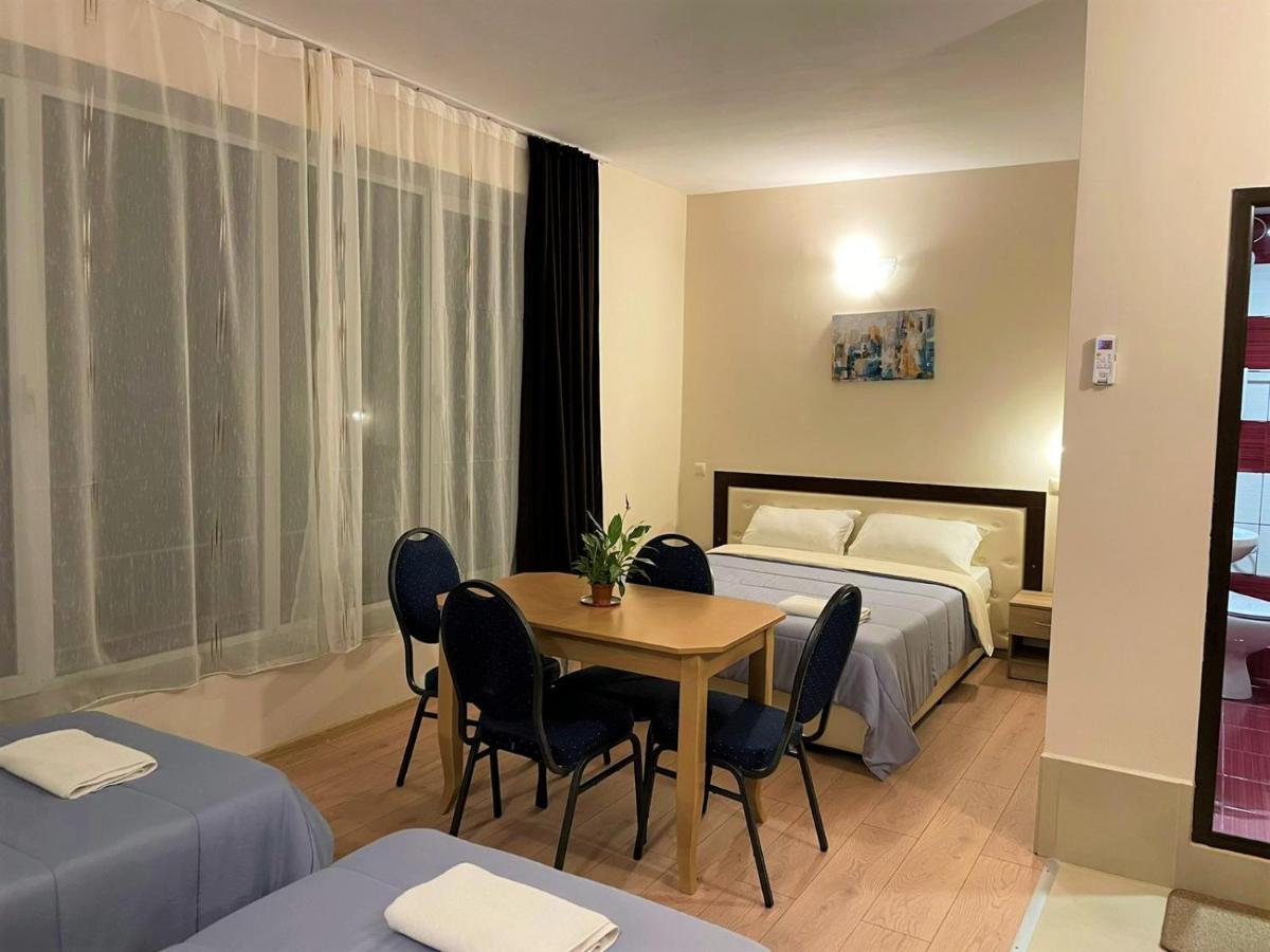 Auberge de jeunesse Хотел Дунав Свищов Extérieur photo